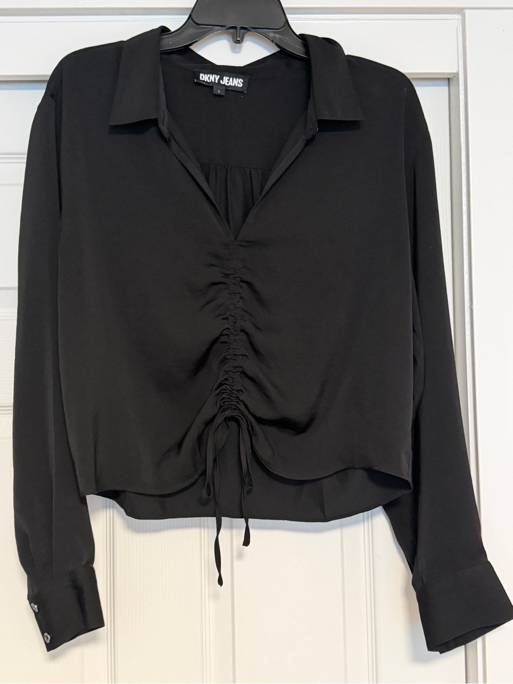✨ DKNY Jeans Black Ruched Front Blouse – Size Large ✨
